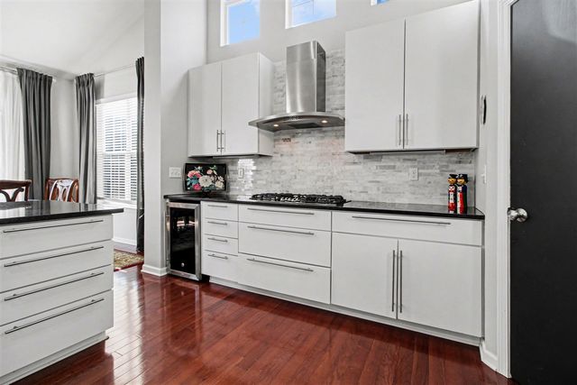 5608 Gallery Park Drive, Ann Arbor, MI 48103