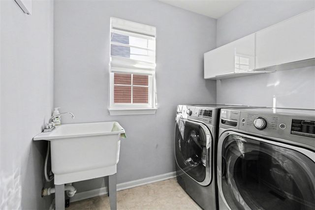 5608 Gallery Park Drive, Ann Arbor, MI 48103