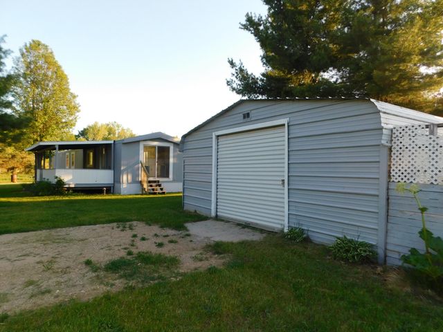 10485 Bagley Avenue, Grant, MI 49327