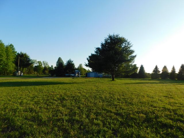 10485 Bagley Avenue, Grant, MI 49327