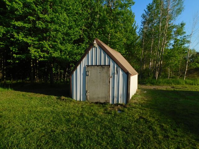 10485 Bagley Avenue, Grant, MI 49327
