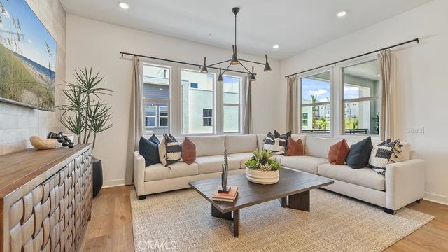 795 Walnut Terrace, Montebello, CA 90640