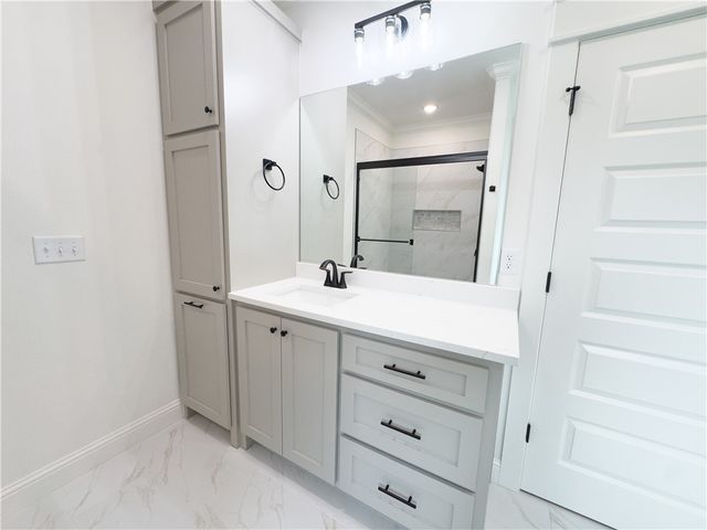 5 Chirnside Lane, Bella Vista, AR 72715