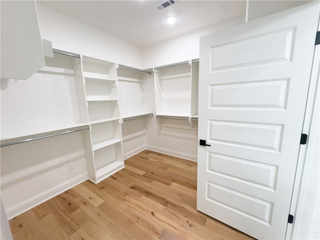 5 Chirnside Lane, Bella Vista, AR 72715