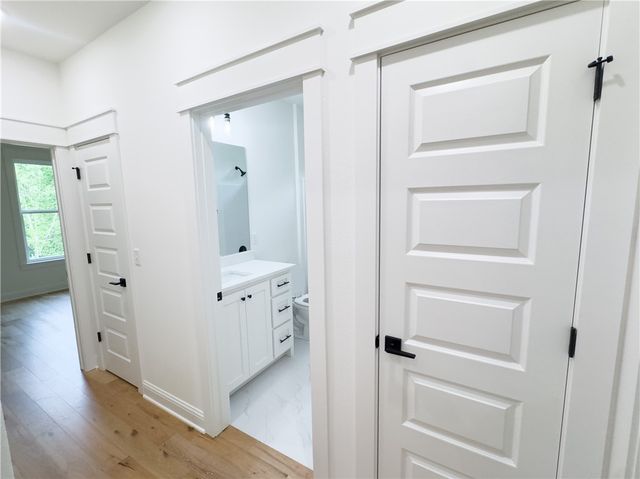 5 Chirnside Lane, Bella Vista, AR 72715