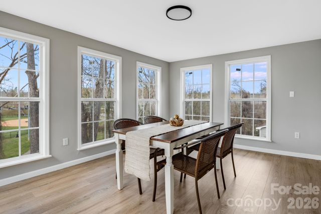 15 Kent Street, Asheville, NC 28803