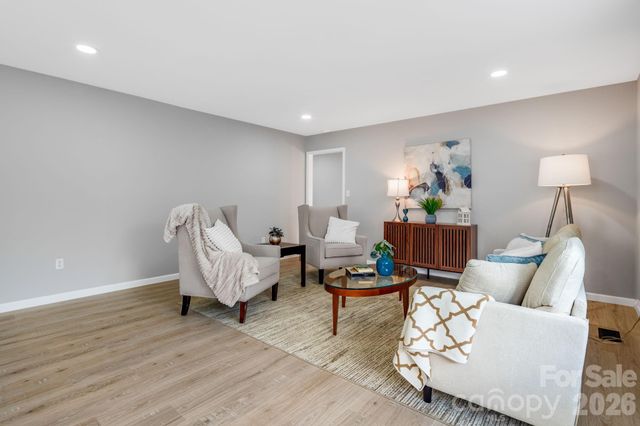 15 Kent Street, Asheville, NC 28803