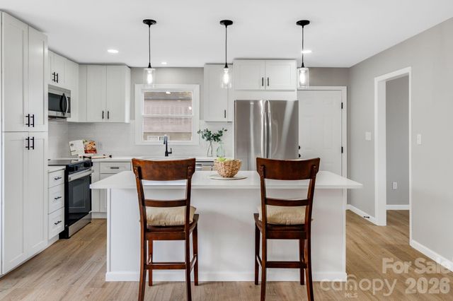 15 Kent Street, Asheville, NC 28803