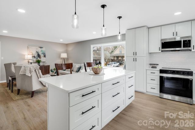 15 Kent Street, Asheville, NC 28803