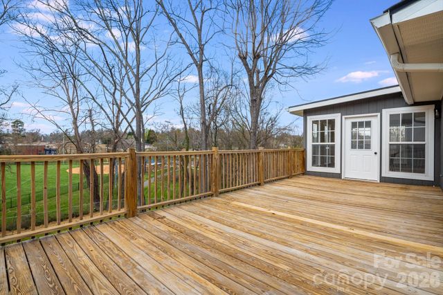 15 Kent Street, Asheville, NC 28803