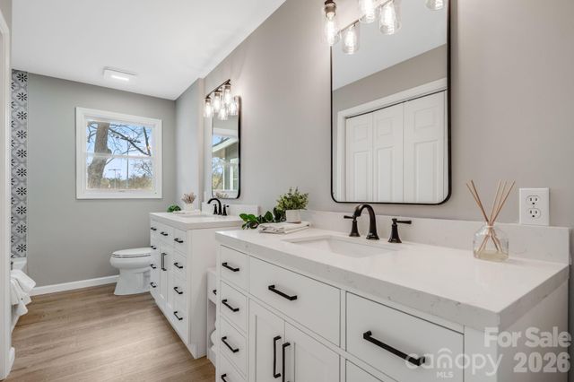 15 Kent Street, Asheville, NC 28803