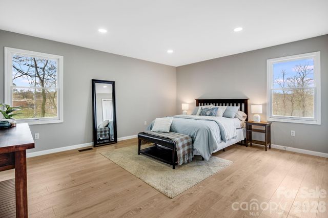 15 Kent Street, Asheville, NC 28803