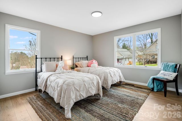 15 Kent Street, Asheville, NC 28803