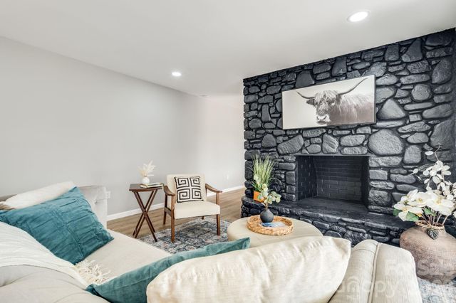 15 Kent Street, Asheville, NC 28803