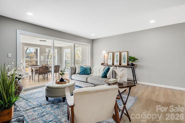 15 Kent Street, Asheville, NC 28803