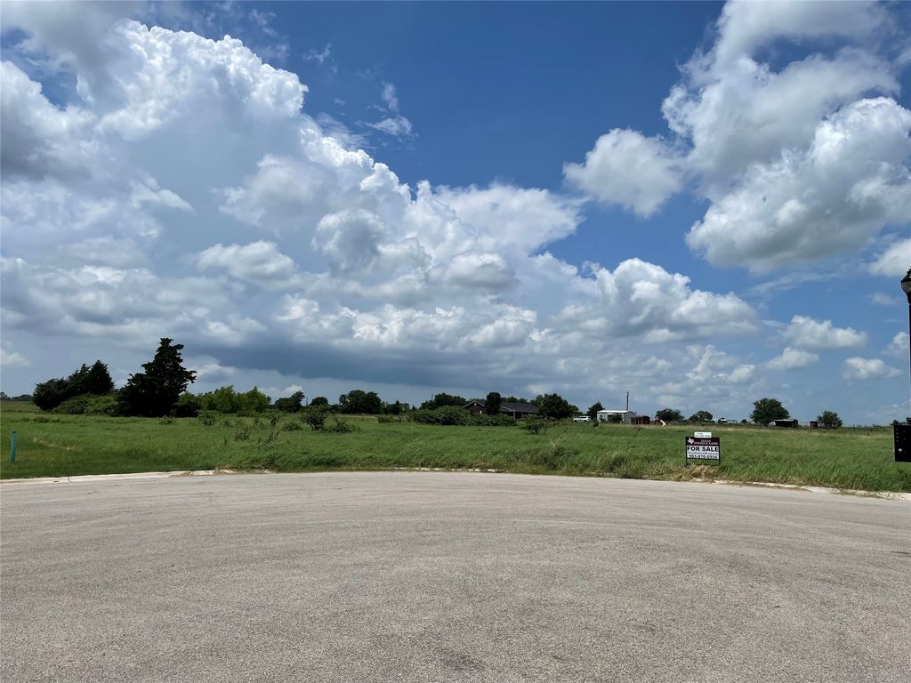 610 Park Place Road, Collinsville, TX 76233