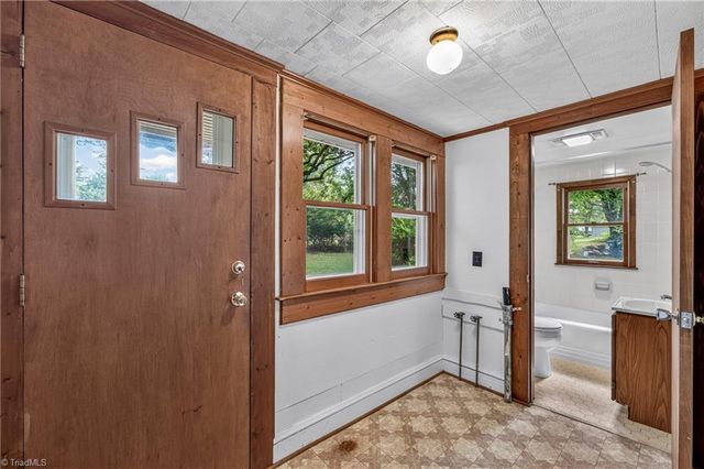 222 W Brower Avenue, Liberty, NC 27298