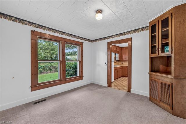222 W Brower Avenue, Liberty, NC 27298