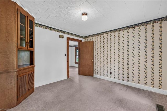 222 W Brower Avenue, Liberty, NC 27298