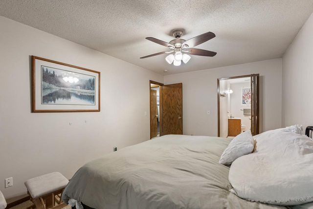 14210 44th Place N 1, Plymouth, MN 55446