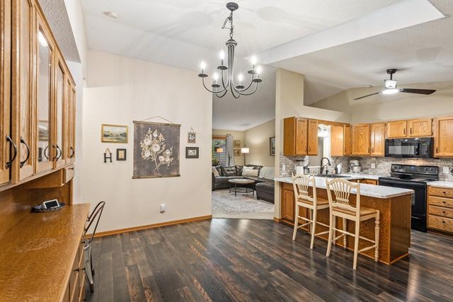 14210 44th Place N 1, Plymouth, MN 55446