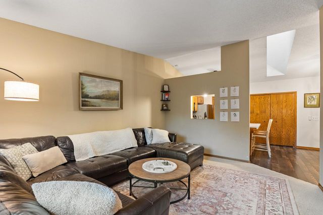 14210 44th Place N 1, Plymouth, MN 55446
