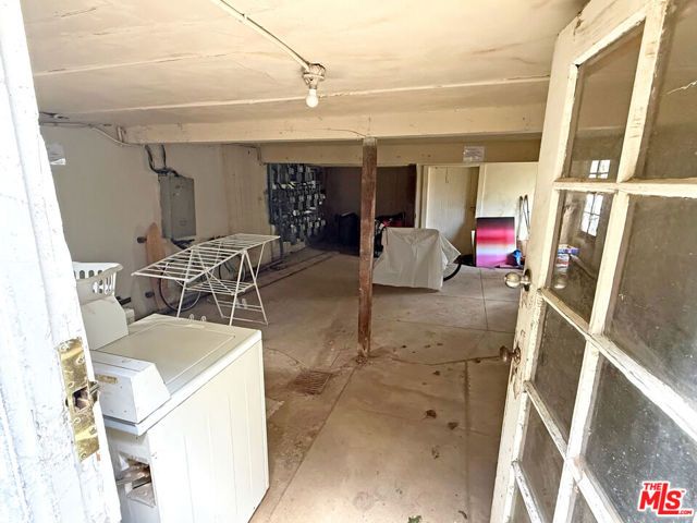 229 S Westlake Avenue, Los Angeles, CA 90057