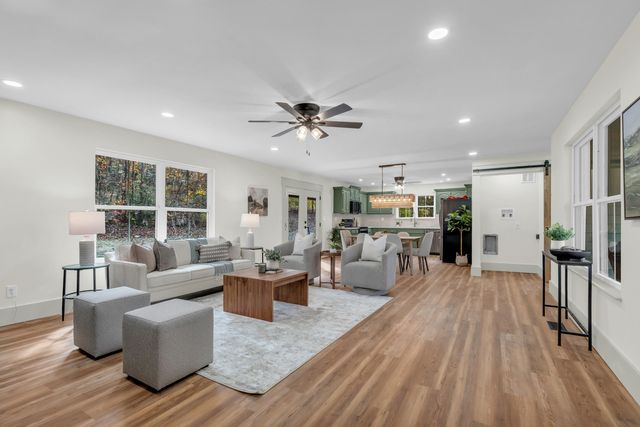 218 Coleman Road, Soddy Daisy, TN 37379