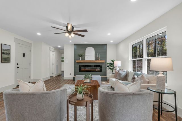 218 Coleman Road, Soddy Daisy, TN 37379