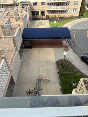 450 Shore Road 4 H, Long Beach, NY 11561