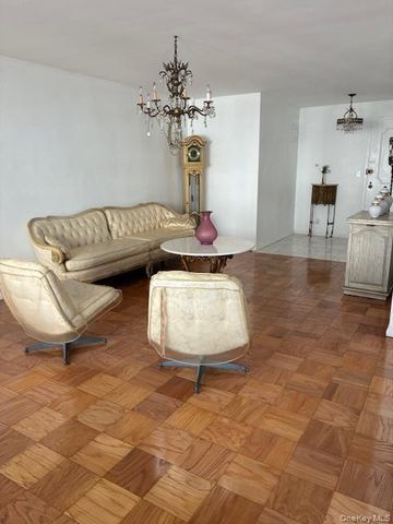 450 Shore Road 4 H, Long Beach, NY 11561