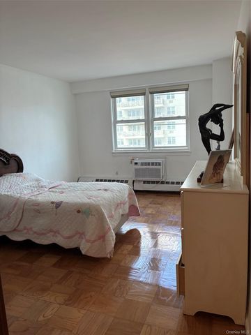 450 Shore Road 4 H, Long Beach, NY 11561