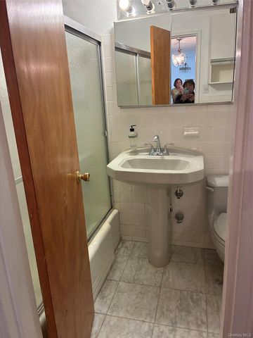 450 Shore Road 4 H, Long Beach, NY 11561