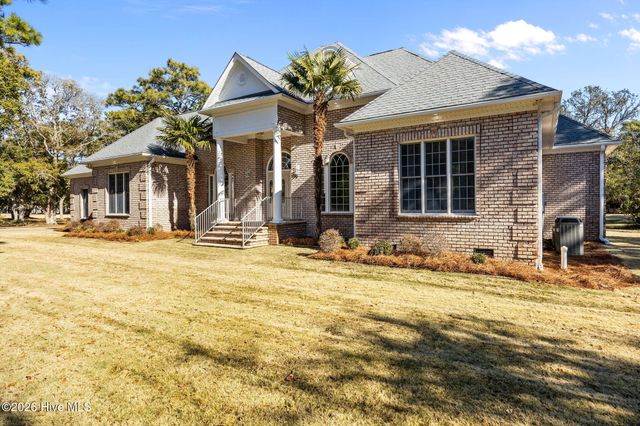 699 Country Club Drive, Oak Island, NC 28465