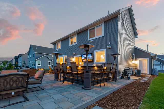 17821 Meadows Way SE, Prior Lake, MN 55372
