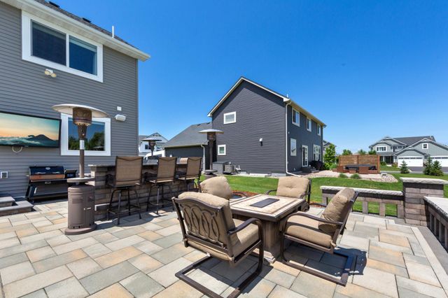 17821 Meadows Way SE, Prior Lake, MN 55372