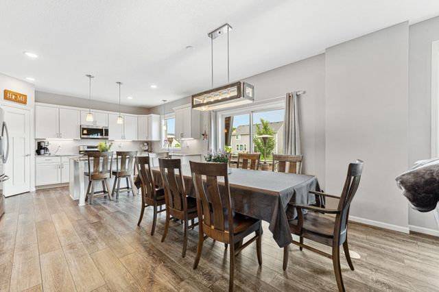 17821 Meadows Way SE, Prior Lake, MN 55372