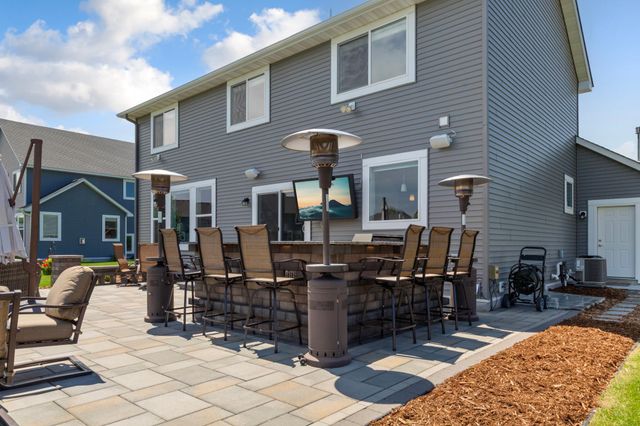 17821 Meadows Way SE, Prior Lake, MN 55372