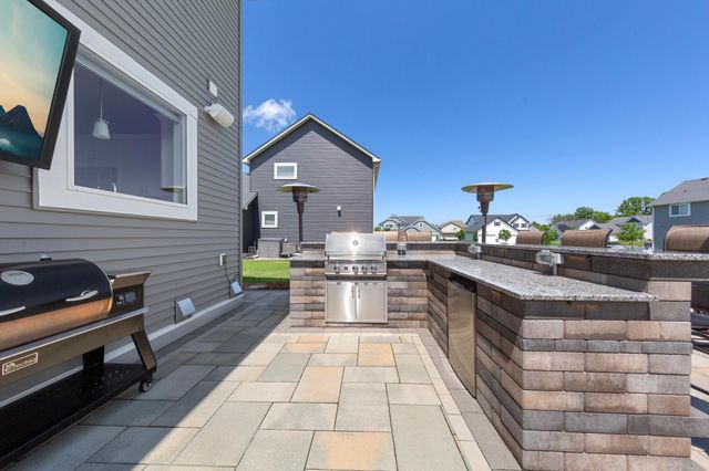 17821 Meadows Way SE, Prior Lake, MN 55372