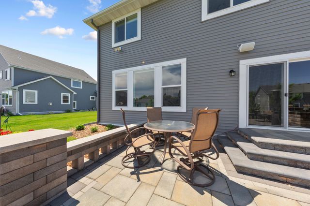 17821 Meadows Way SE, Prior Lake, MN 55372