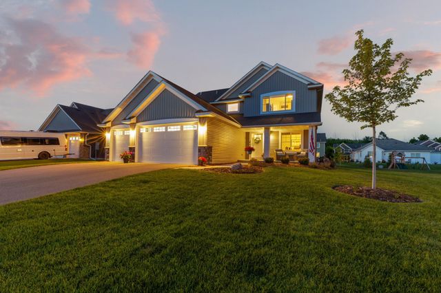 17821 Meadows Way SE, Prior Lake, MN 55372