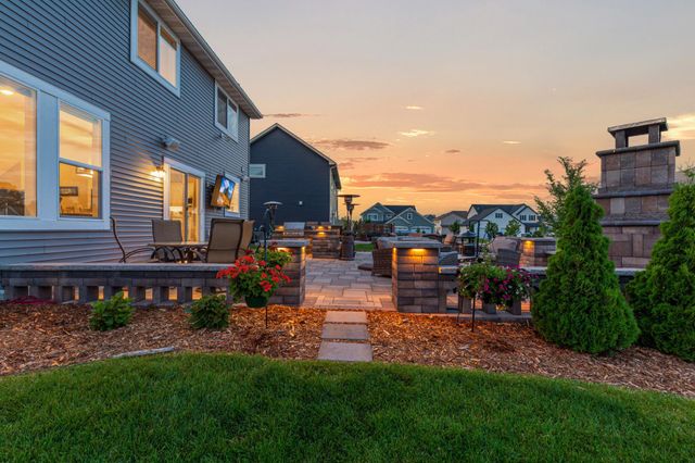 17821 Meadows Way SE, Prior Lake, MN 55372