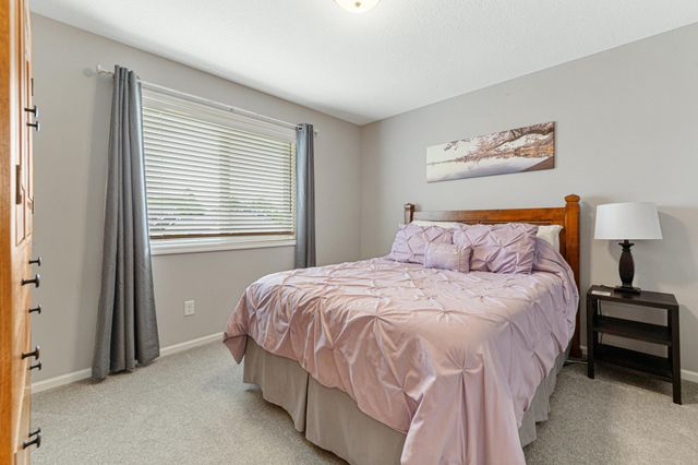 17821 Meadows Way SE, Prior Lake, MN 55372