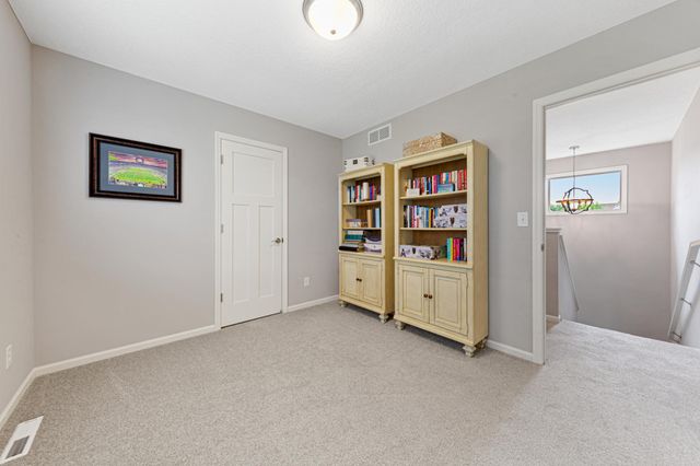 17821 Meadows Way SE, Prior Lake, MN 55372