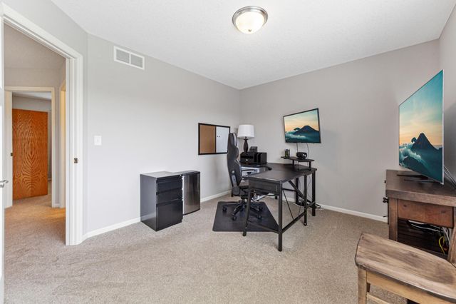 17821 Meadows Way SE, Prior Lake, MN 55372