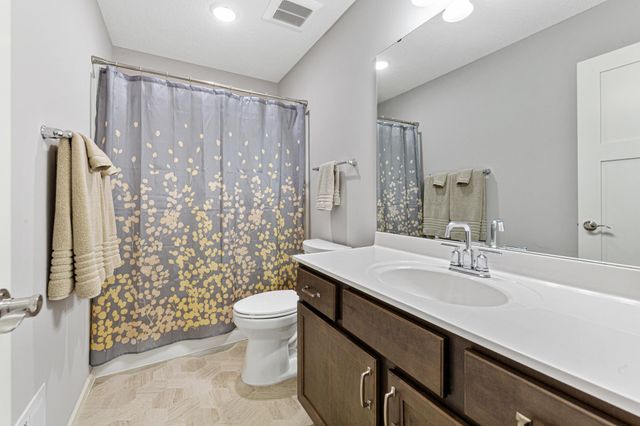 17821 Meadows Way SE, Prior Lake, MN 55372