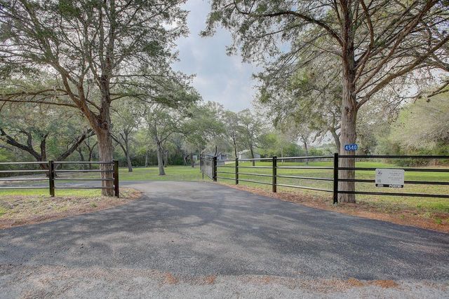 4540 Creamer Creek Road, La Grange, TX 78945