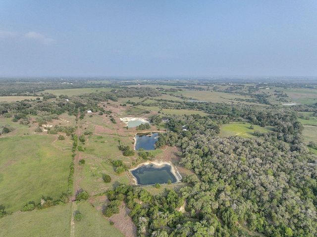 4540 Creamer Creek Road, La Grange, TX 78945