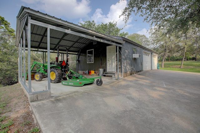 4540 Creamer Creek Road, La Grange, TX 78945