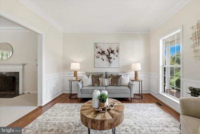 2299 HITCHCOCK DR, Reston, VA 20191